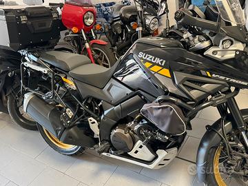 Suzuki V-Strom 1050 XT Nera del 2022 22880 km