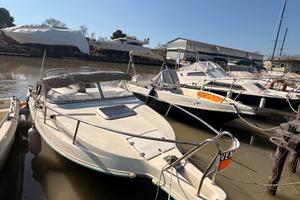 Barca 601 Bravo - Best Boats S.A.