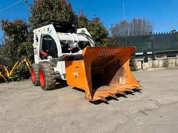 A188 - Frantumatore a mascelle per minipala