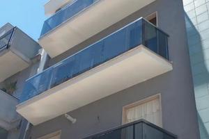 Libero SETTEMBRE 100mt dal mare zona centrale