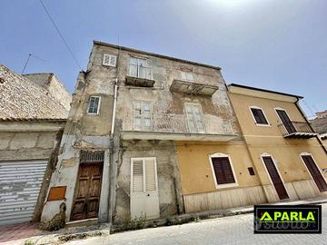 Appartamento di 150 m² con 5 locali a Ravanusa