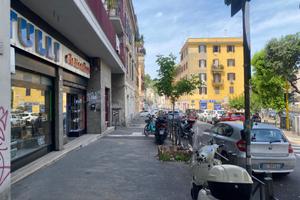 NEGOZIO A ROMA