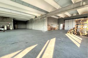 CAPANNONE A CAROBBIO DEGLI ANGELI