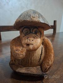 Scultura vintage di scimmia intagliata a mano