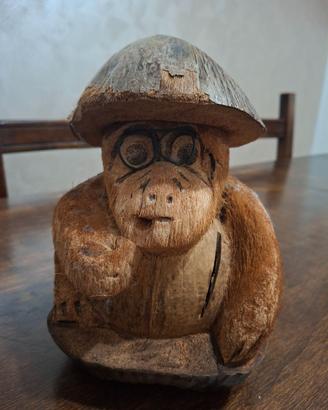 Scultura vintage di scimmia intagliata a mano