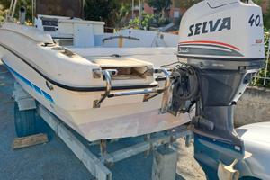 Barca open 20 con motere 40 hp e carrello targato