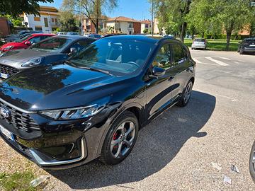 Ford Kuga 2.5 ybrida plug in