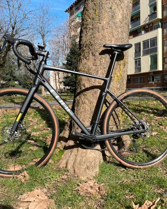 Bicicletta Gravel - come nuova