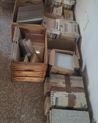 Prezzo libero PIASTRELLE Varie.