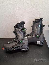 Scarponi Dynafit carbon taglia 25.0 nuovi