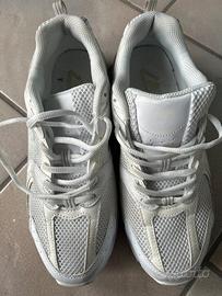 Scarpe new balance usate 2 volte ma piccole per la