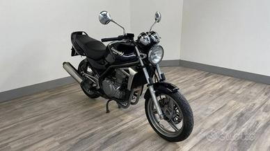 Kawasaki ER-5 500 -