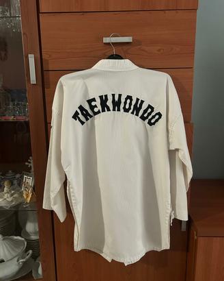 abbigliamento completo Taekwondo