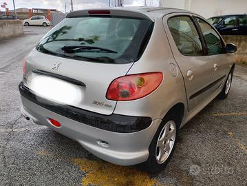 Peugeot 206 1400 HDi diesel ben tenuta gomme ok 
