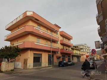 Locale commerciale 104 mq