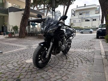 YAMAHA FAZER 600 + ACCESSORI