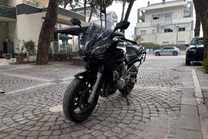 YAMAHA FAZER 600 + ACCESSORI
