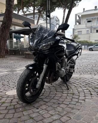 YAMAHA FAZER 600 + ACCESSORI