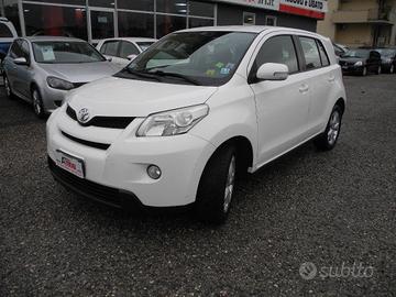 TOYOTA Urban Cruiser 1.4 D-4D AWD Sol -OK NEOPAT