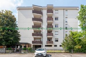 2 LOCALI A CASTELFRANCO EMILIA
