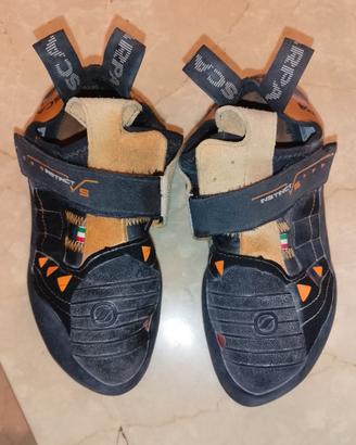 Scarpette da arrampicata SCARPA INSTICT VS