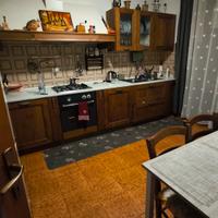 cucina in legno molto bella