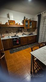 cucina in legno molto bella