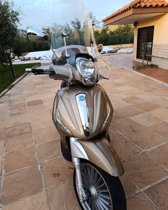 Piaggio Beverly 300 i.e.