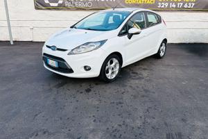 FORD FIESTA 1.2 BENZINA TITANIUM 5p NEOPATENTATI