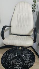 Poltrona: trucco/ podologa 