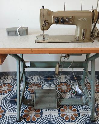 macchina da cucire necchi 720-100