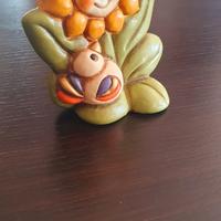 Statuetta decorativa fiore sorridente in ceramica