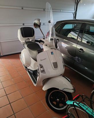 Vespa 300 GTS