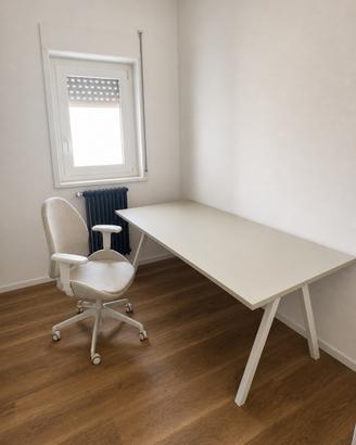 Sedia e tavolo studio ikea