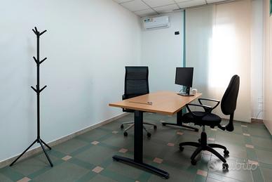 Ufficio arredato tutto incluso pronta consegna