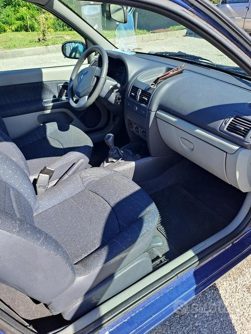 Renault Clio 2002 photo 5