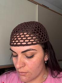 Cappello a rete marrone uncinetto cotone