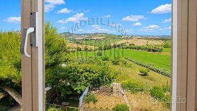 Appartamento di 120 m² con più di 5 locali e box a