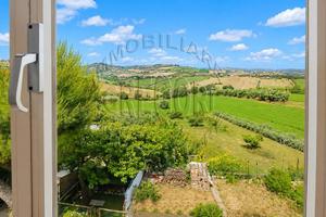 Appartamento di 120 m² con più di 5 locali e box a