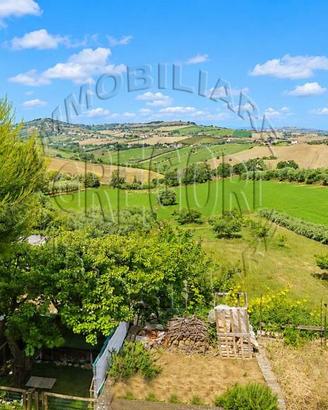 Appartamento di 120 m² con più di 5 locali e box a