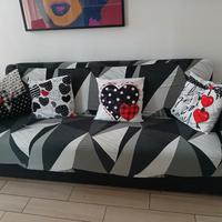 divano letto rovinato