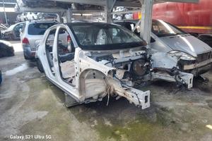 SCOCCA VOLKSWAGEN T-ROC PER RECUPERO TAGLIATE