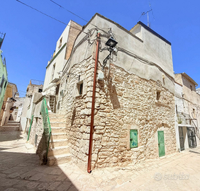Casa indipendente nel borgo