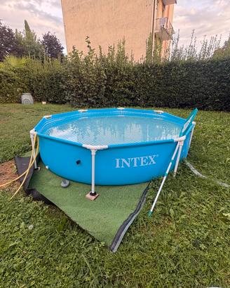 Piscina Intex 2.44 m x 51 cm + Pompa Flowclear