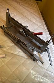 TAGLIAPIASTRELLE