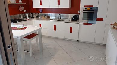 Grande salone bagno e camera