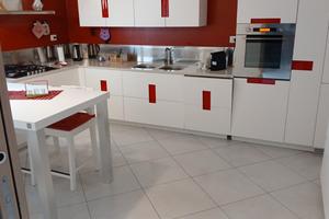 Grande salone bagno e camera