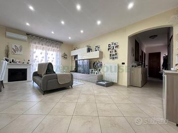 S1- appartamento 4 vani con posto auto e cantina