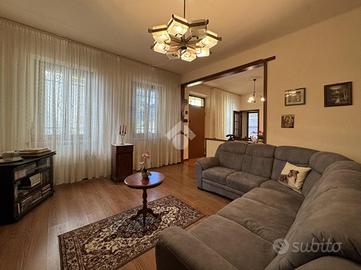 MULTILOCALE A SANTA MARIA DELLA VERSA