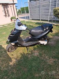 scooter aprilia  sr 50